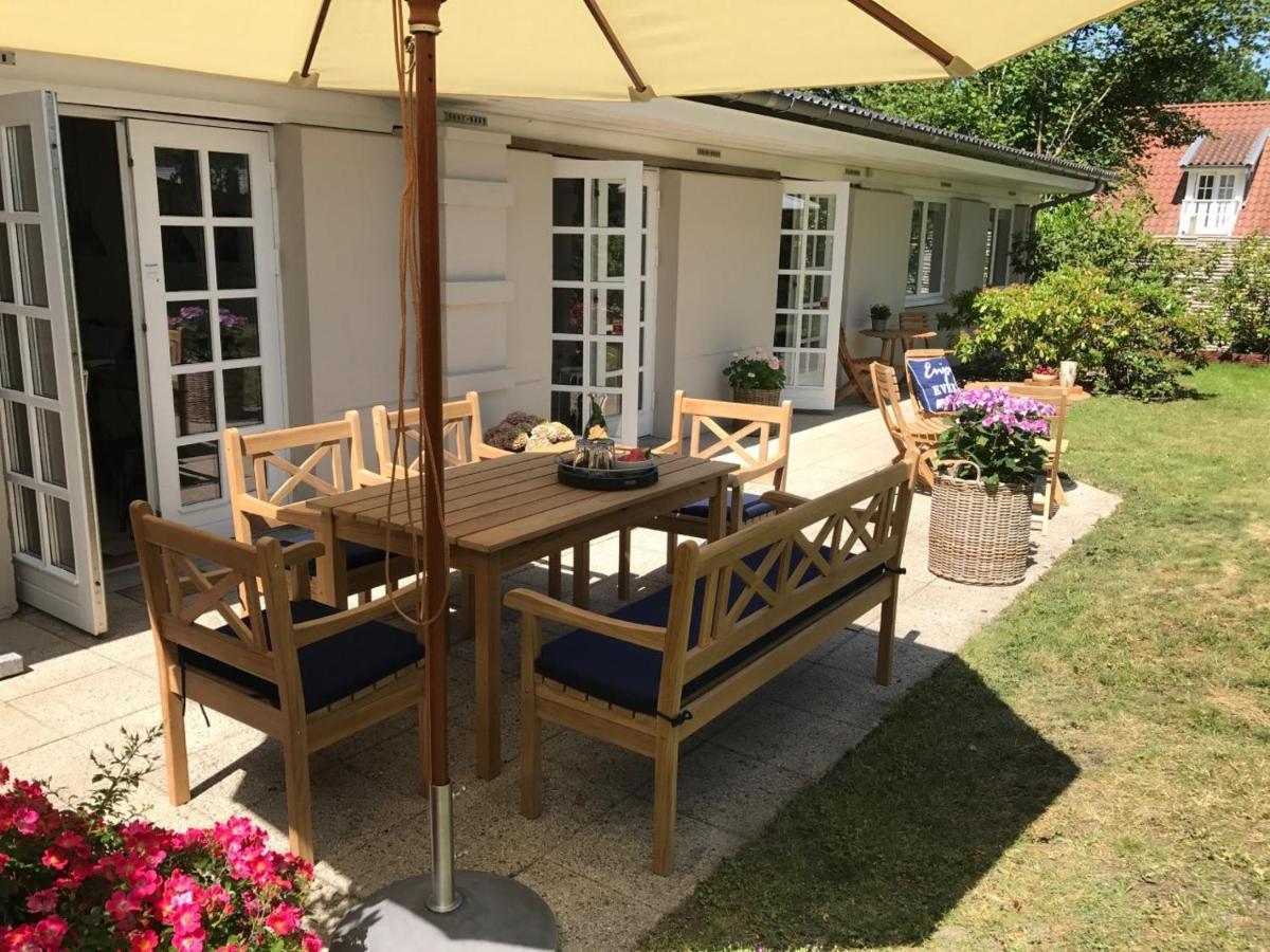 Trouville Bed & Breakfast Hornbaek Ngoại thất bức ảnh