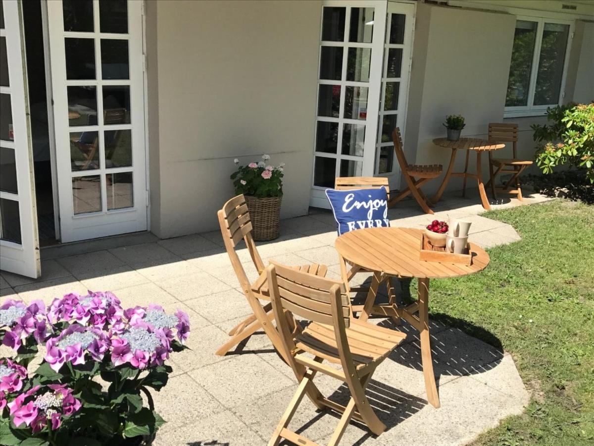 Trouville Bed & Breakfast Hornbaek Ngoại thất bức ảnh